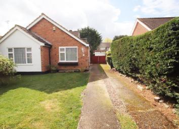 Detached house To Rent in Woking