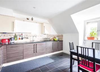 Flat For Sale in Sutton