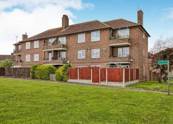 Flat For Sale in Romford