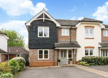 Semi-detached house For Sale in Maidenhead