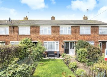 Terraced house For Sale in Uxbridge