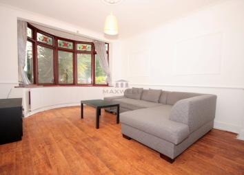 Detached house To Rent in Barking
