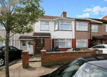Terraced house For Sale in Wembley