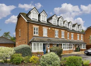 End terrace house For Sale in Epsom