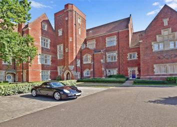 Flat For Sale in Brentwood