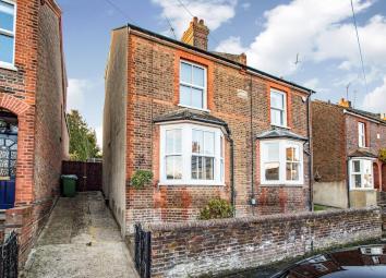 Semi-detached house For Sale in Hemel Hempstead