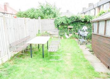 Terraced house To Rent in Dagenham