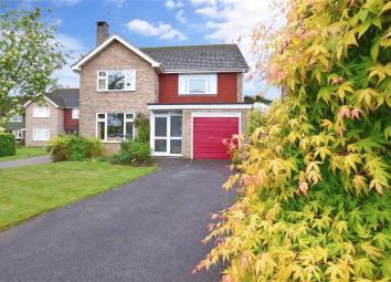 Detached house For Sale in Tonbridge