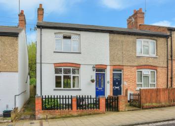 Semi-detached house For Sale in St.albans