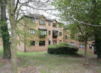 Flat To Rent in Purfleet