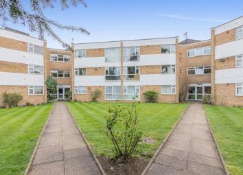 Flat For Sale in Enfield