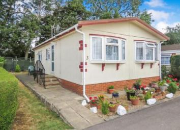 Mobile/park home For Sale in Luton