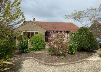 Detached bungalow For Sale in Gillingham
