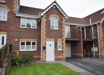 Town house For Sale in Castleford