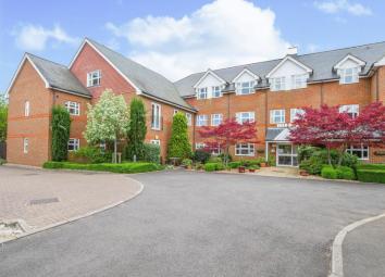 Flat For Sale in Marlow