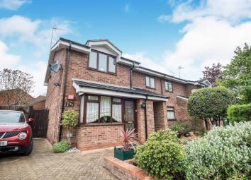 Flat For Sale in Redditch