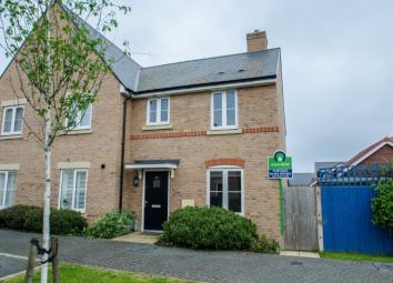 Semi-detached house For Sale in Hitchin