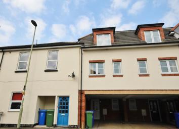 Flat To Rent in Farnborough