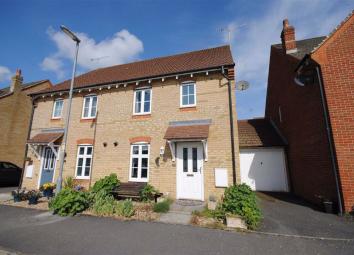 Semi-detached house For Sale in Leighton Buzzard