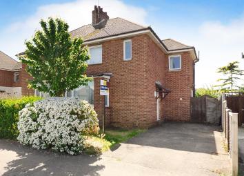 Semi-detached house For Sale in Littlehampton
