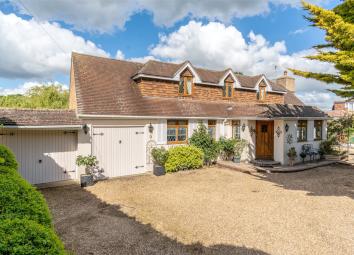 Detached house For Sale in Worthing