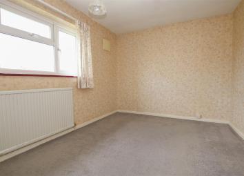 Semi-detached house To Rent in Buckingham