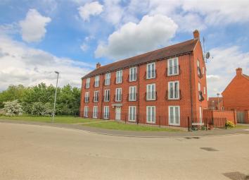 Flat For Sale in Aylesbury