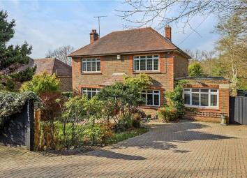 Detached house For Sale in Tunbridge Wells