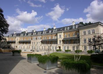 Flat For Sale in Woking