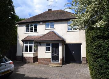 Detached house For Sale in West Byfleet