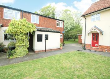 End terrace house To Rent in Reading