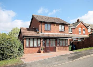 Detached house For Sale in Tamworth