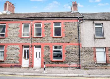 Terraced house For Sale in Caerphilly