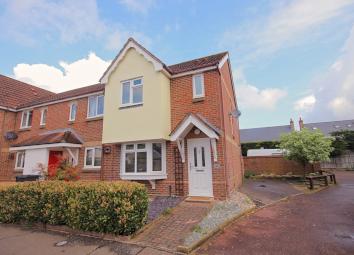 End terrace house To Rent in Braintree