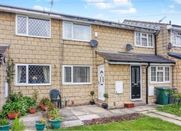 Terraced house For Sale in Batley