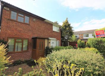 Semi-detached house To Rent in Wirral