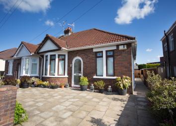 Semi-detached bungalow For Sale in Cardiff