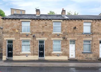 Terraced house For Sale in Batley