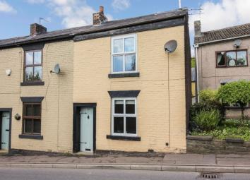 Terraced house For Sale in Heywood