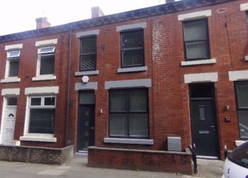 Terraced house To Rent in Dukinfield