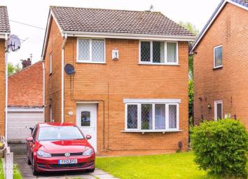 Detached house To Rent in Leigh