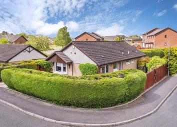 Detached bungalow For Sale in Glasgow