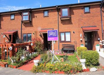 Terraced house For Sale in Rhyl