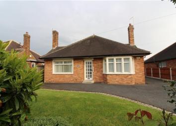 Bungalow For Sale in Poulton-Le-Fylde