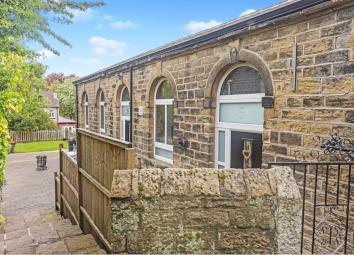 Semi-detached house For Sale in Shipley