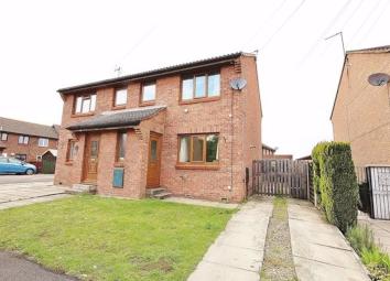 Semi-detached house To Rent in Selby