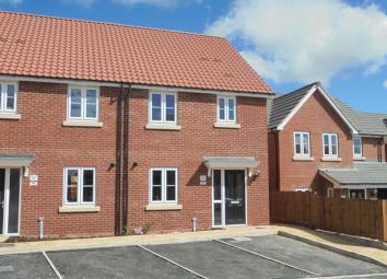 Semi-detached house To Rent in Malton
