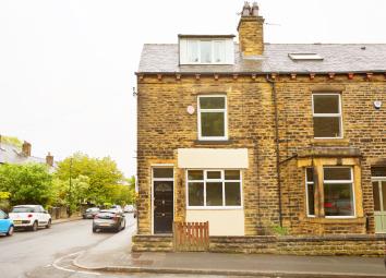 End terrace house For Sale in Pudsey