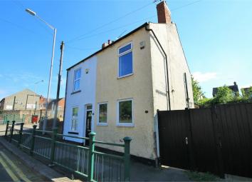 Semi-detached house For Sale in Mansfield