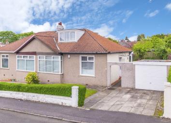 Semi-detached bungalow For Sale in Glasgow